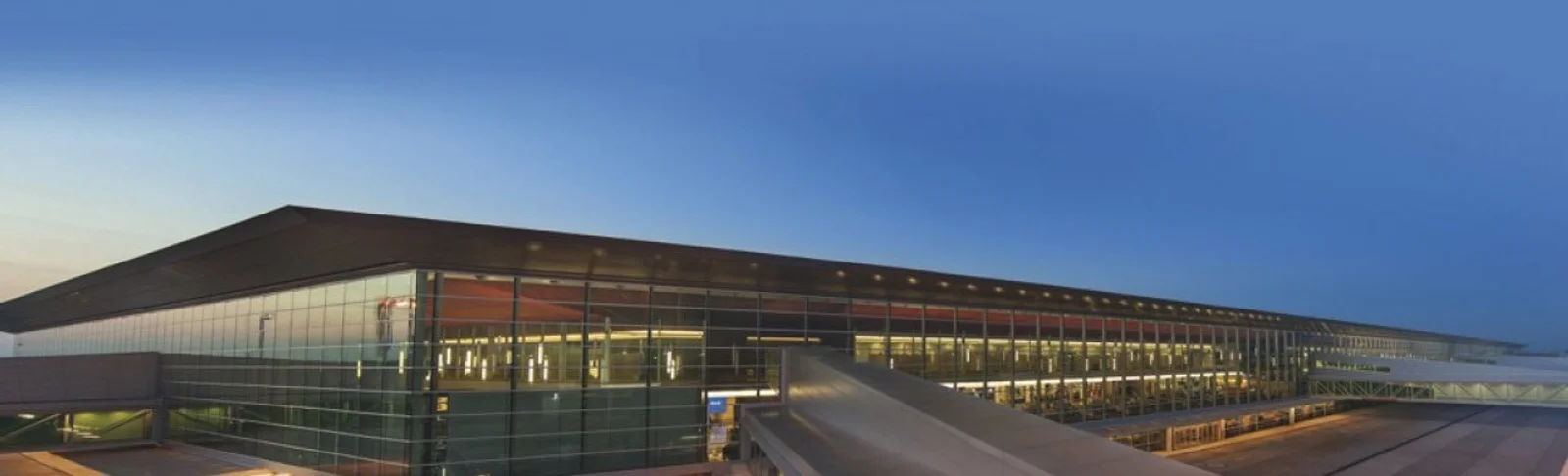 LEADING PRIVATE AIRPORT OPERATOR IN THE WORLD